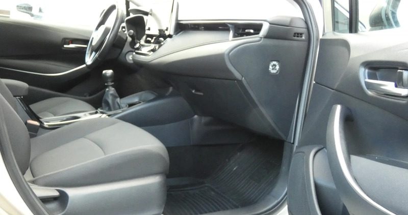 Toyota Corolla cena 72900 przebieg: 76000, rok produkcji 2020 z Krobia małe 106